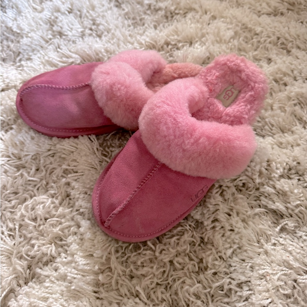 Ugg Big Kid Cozy II Slipper Pink Suede Slip On Clogs Size 4 Shearling Lined